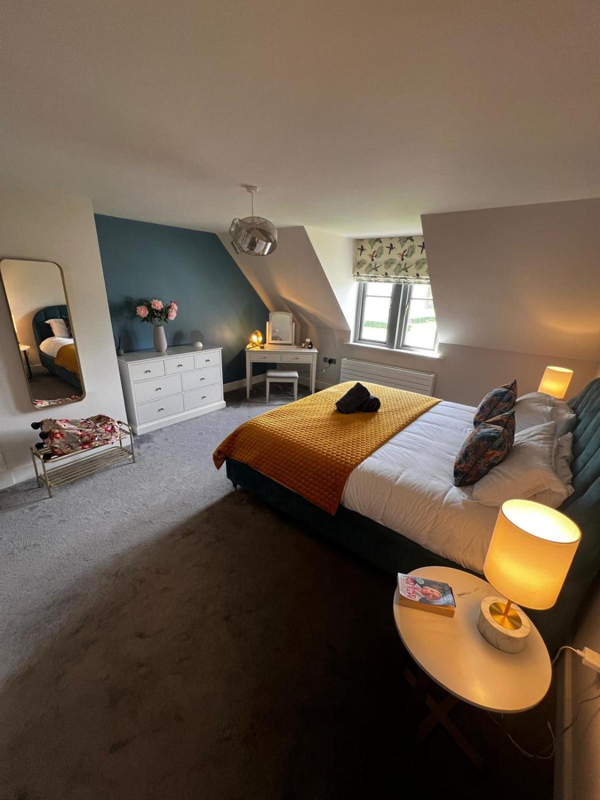 Chic Classy & Cosy At Lough Erne Golf Village And Resort Ballycassidy Exterior photo